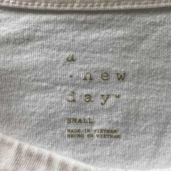 Womens top - Picture 2 of 3